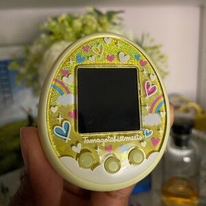 Tamagotchi meets (fairy)